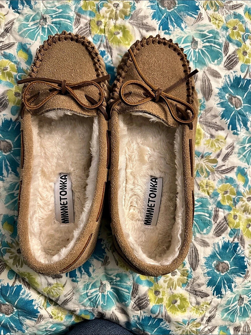 Minnetonka Cally Slipper Brown Lined Moccasins Like New